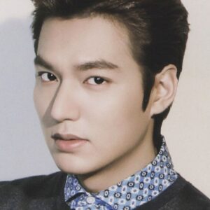 Trai Đẹp – “Sản phẩm” hiếm có khó tìm, ai gặp cũng mê! Bạn đang tìm kiếm một “sản phẩm” khiến tim bạn lỡ nhịp ngay từ cái nhìn đầu tiên? Xin giới thiệu: Trai Đẹp – biểu tượng sống của sự cuốn hút, lịch lãm và khiến cả thế giới phải ngoái nhìn.